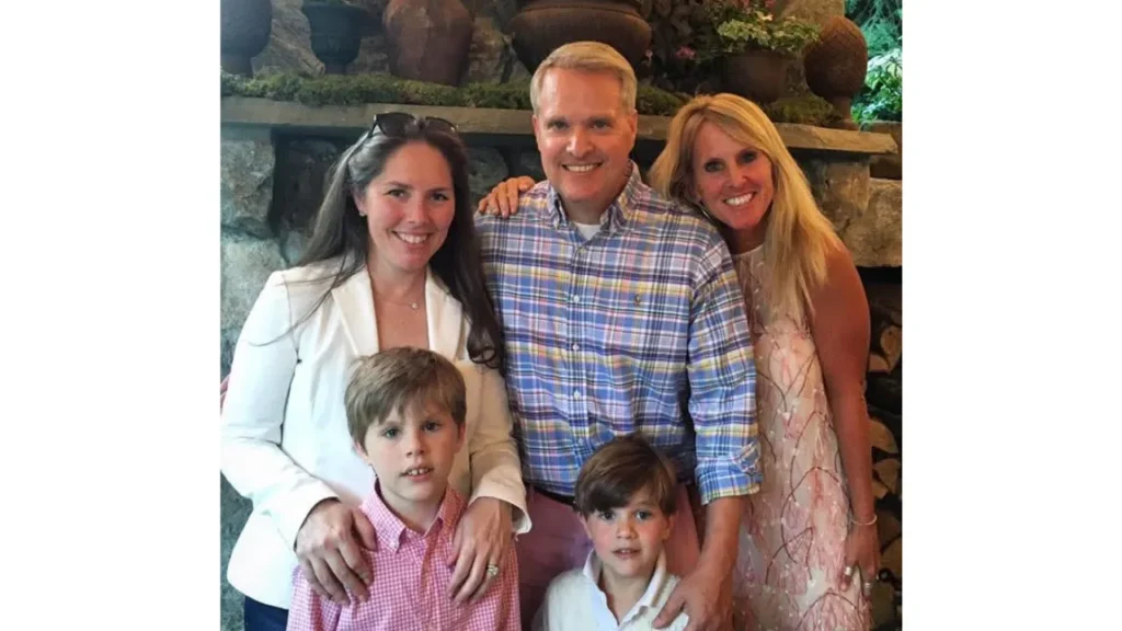 Is Elin Hilderbrand married